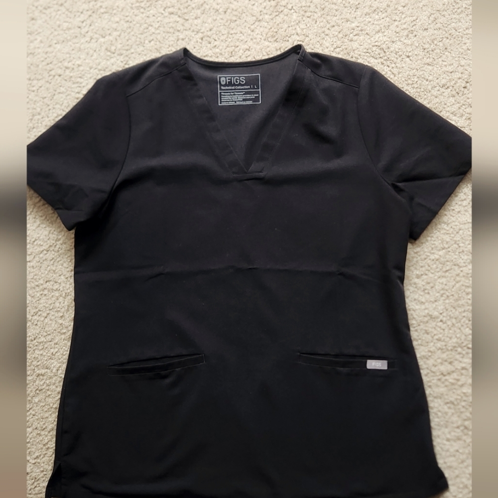 Figs Casma Three-Pocket Scrub Top